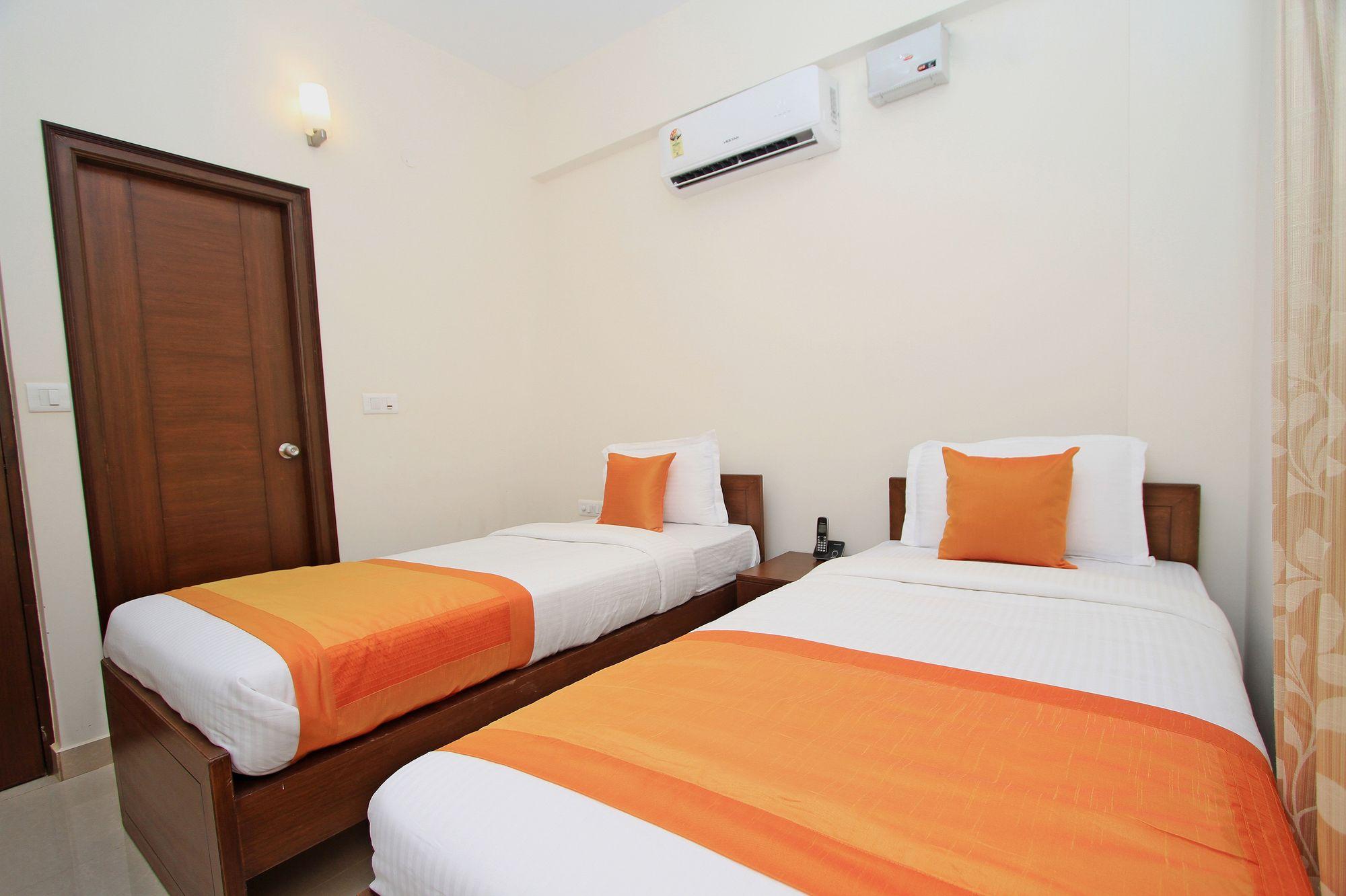 Oyo 4797 Lulu Hospitality Ξενοδοχείο Yelahanka Εξωτερικό φωτογραφία