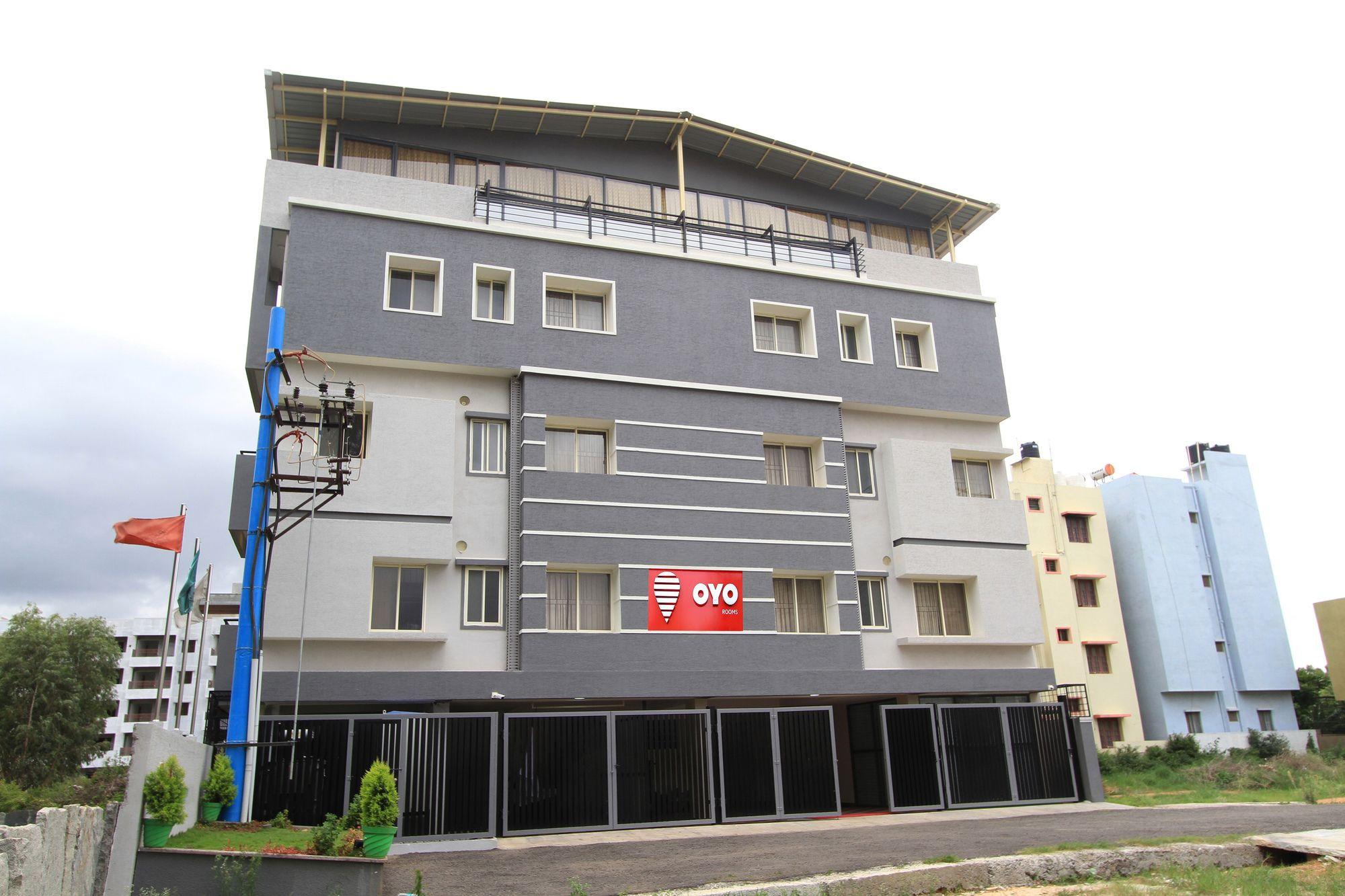 Oyo 4797 Lulu Hospitality Ξενοδοχείο Yelahanka Εξωτερικό φωτογραφία