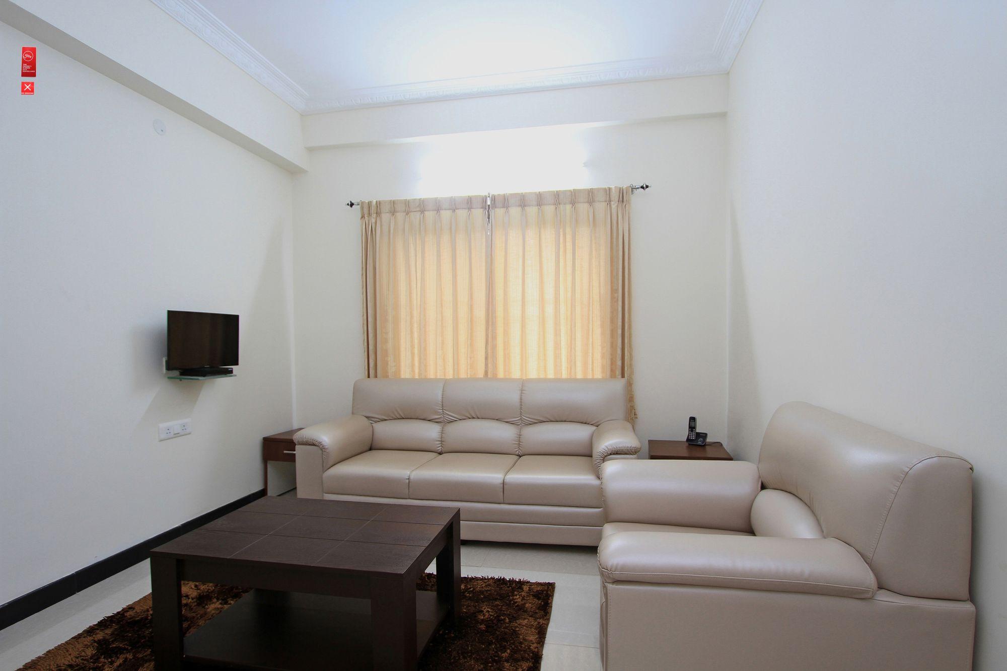 Oyo 4797 Lulu Hospitality Ξενοδοχείο Yelahanka Εξωτερικό φωτογραφία