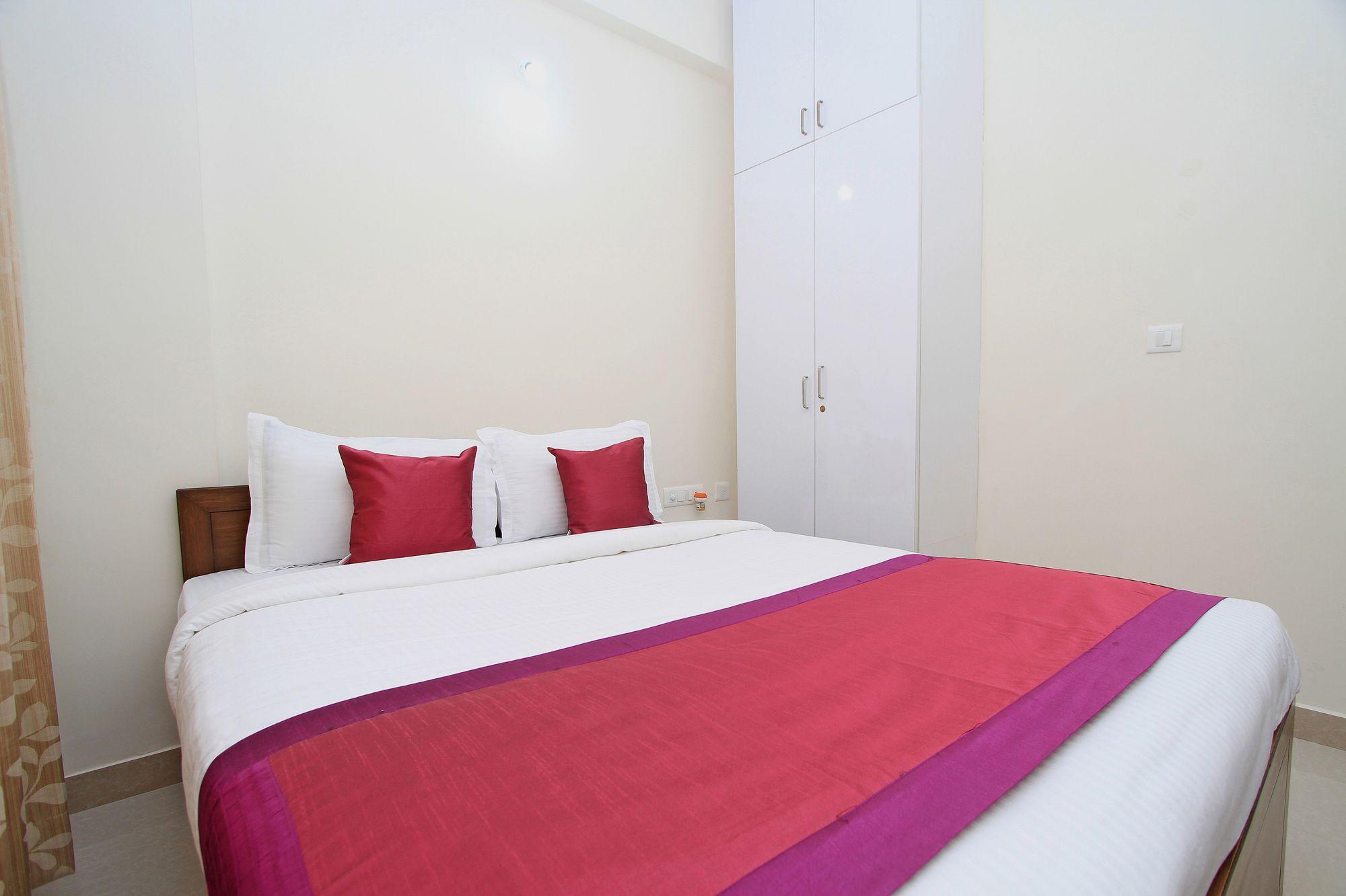 Oyo 4797 Lulu Hospitality Ξενοδοχείο Yelahanka Εξωτερικό φωτογραφία