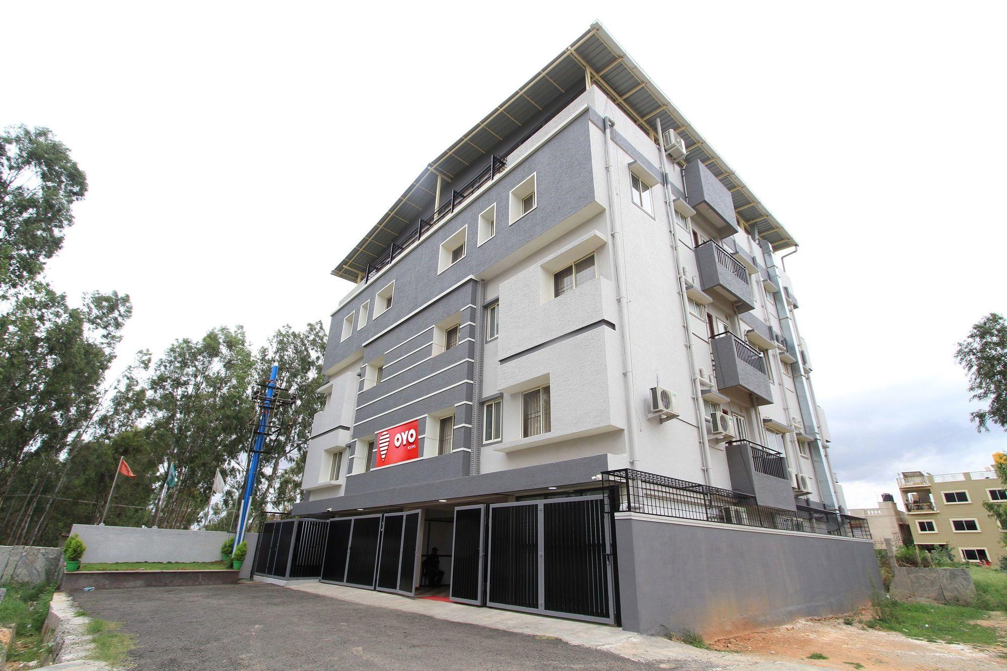 Oyo 4797 Lulu Hospitality Ξενοδοχείο Yelahanka Εξωτερικό φωτογραφία